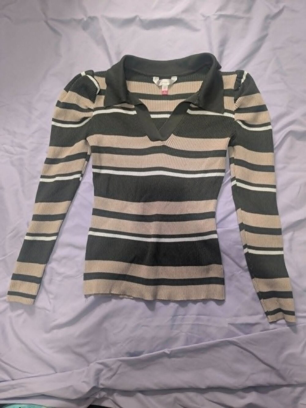 No Boundaries brand striped, collared, puffy shoulder, ribbed vneck sweater, MED